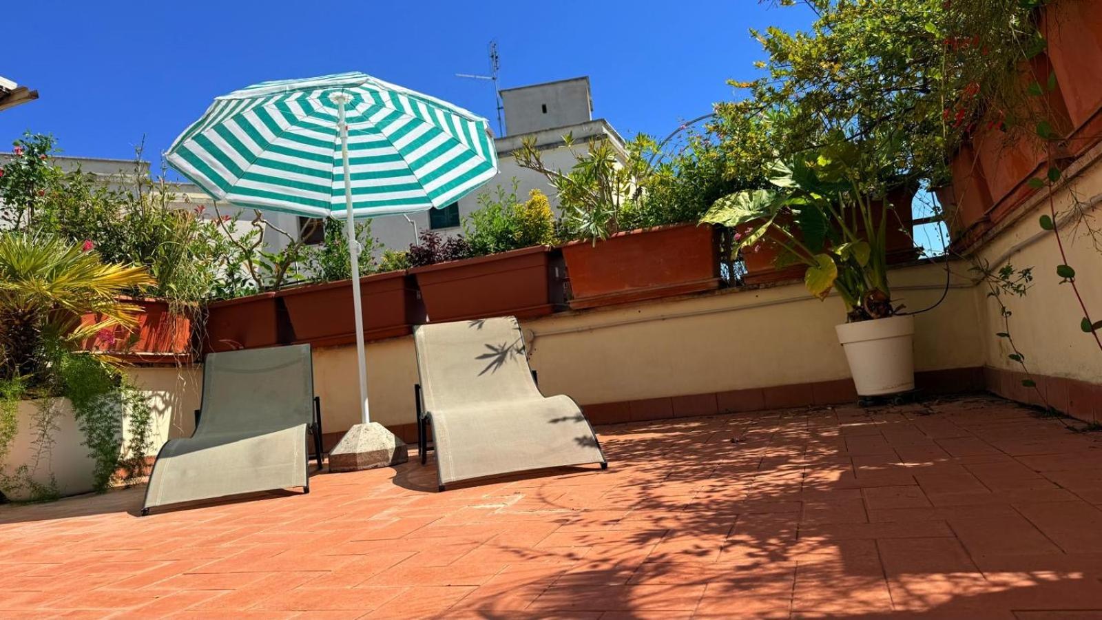 Dama Roof House Apartment