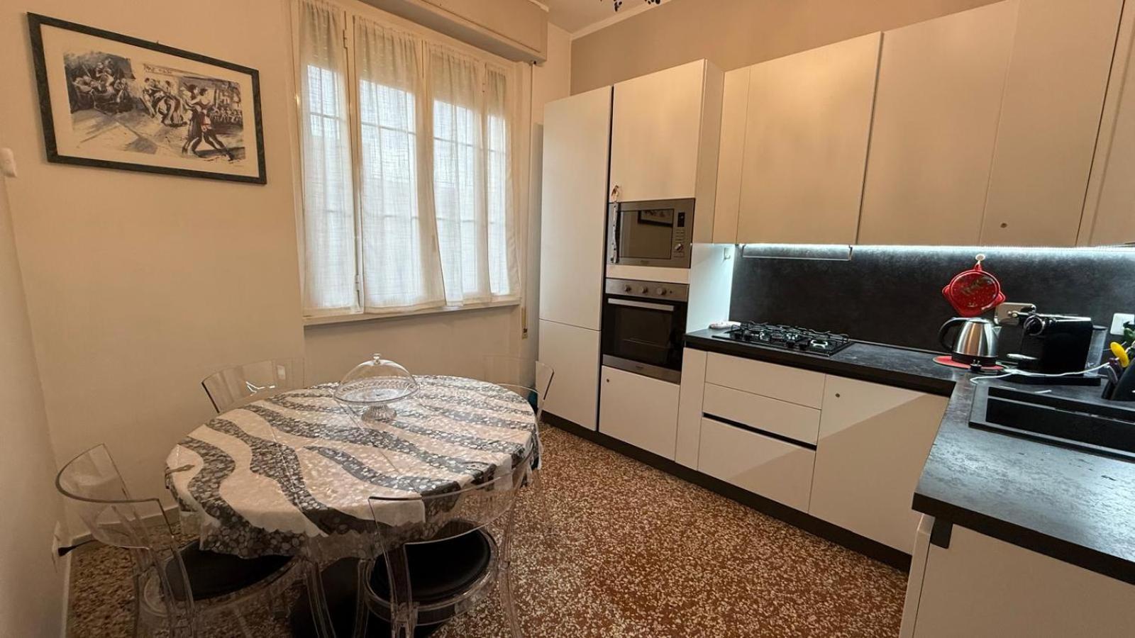 Apartment Dama Roof House
